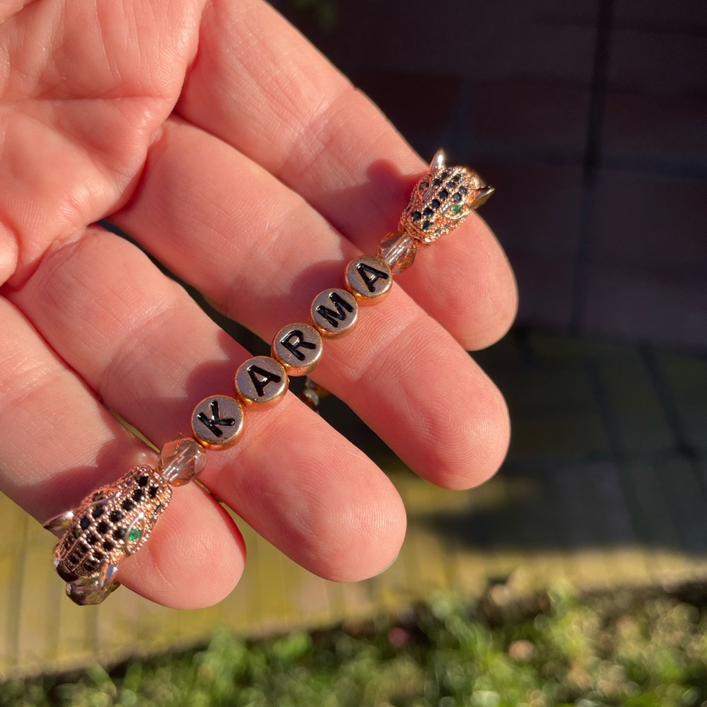 Taylor Swift Karma friendship bracelet